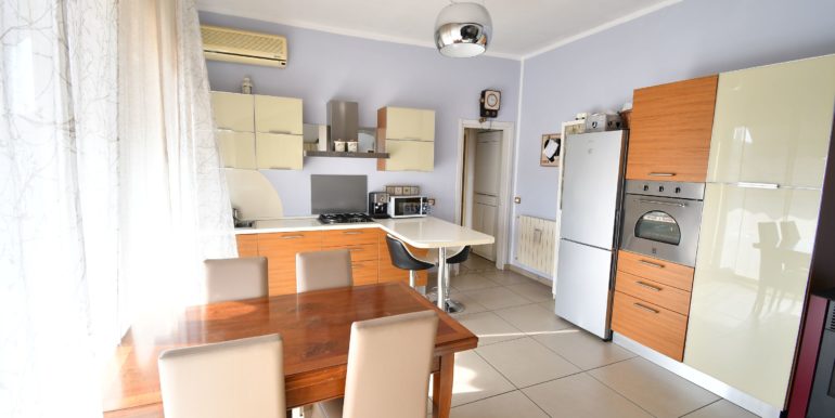 cucina con logo