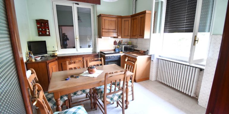 cucina con logo