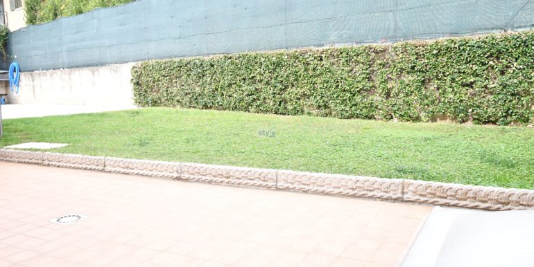 giardino con logo