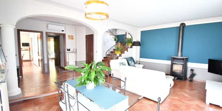 sala6 con logo